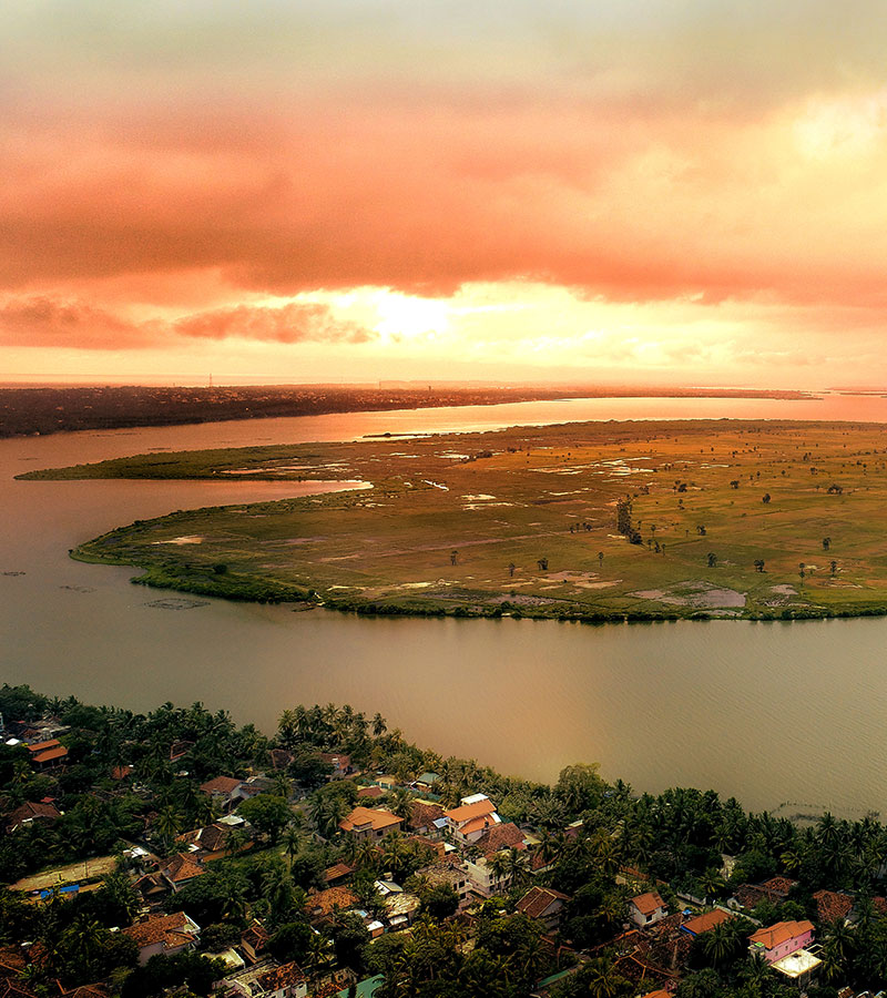 Batticaloa · Golden lagoon sunsets, peaceful waterfronts and a relaxed introduction to the eastern coast.